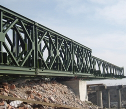 如何評定建筑貝雷鋼橋的承重能力？